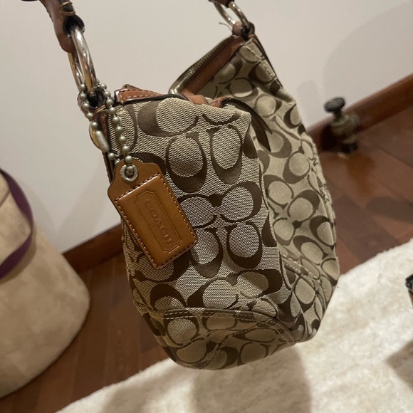 Beautiful y2k coach shoulder monogram bag with leather strap - Picture 3 of 8